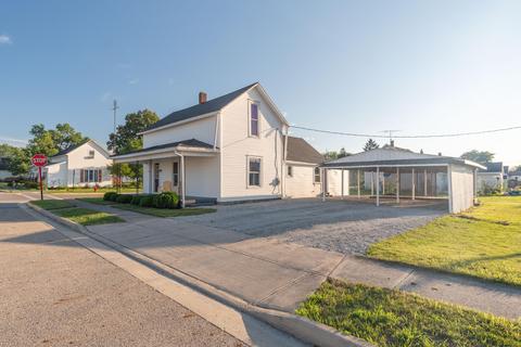 105 S 3rd St, Anna, OH 45302 photo 2