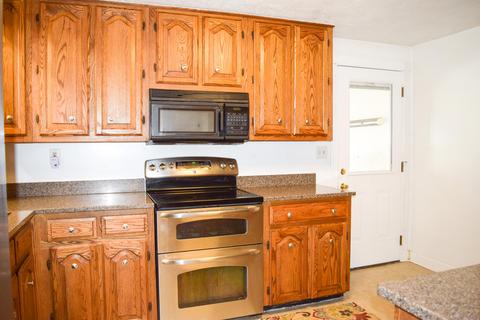 1320 Moorefield Rd, Springfield, OH 45503 photo 8