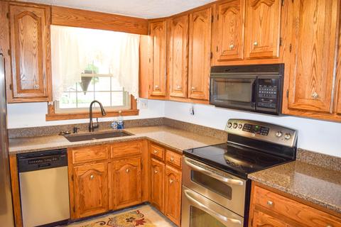 1320 Moorefield Rd, Springfield, OH 45503 photo 10