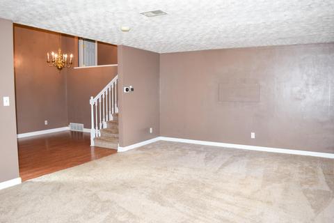 1320 Moorefield Rd, Springfield, OH 45503 photo 5