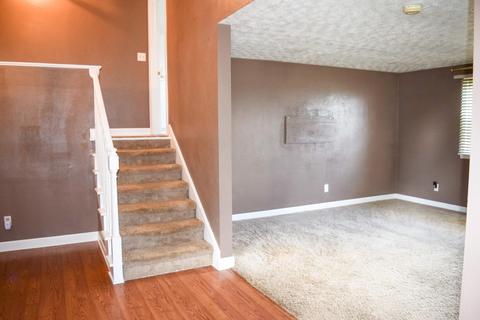 1320 Moorefield Rd, Springfield, OH 45503 photo 2