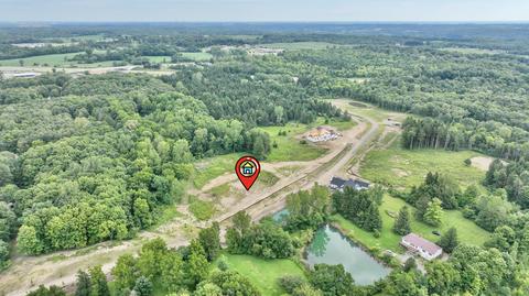 1921 Blazing Trl, Bellefontaine, OH 43311
