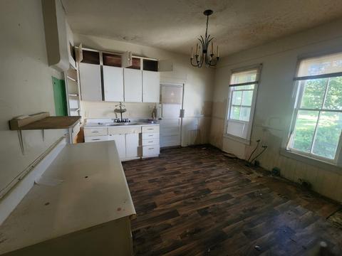 323 S Shaffer St, Springfield, OH 45506 photo 9