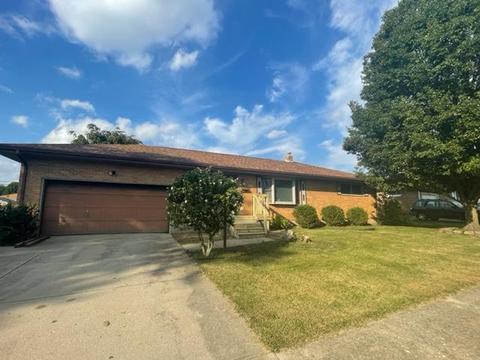 1908 Biscayne Dr, Springfield, OH 45503 photo 2