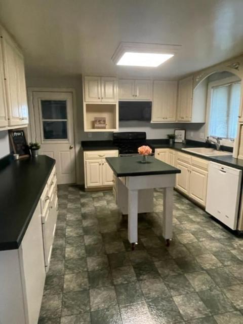 1908 Biscayne Dr, Springfield, OH 45503 photo 9