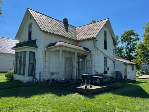 208 S Green St, Mendon, OH 45862 photo 2