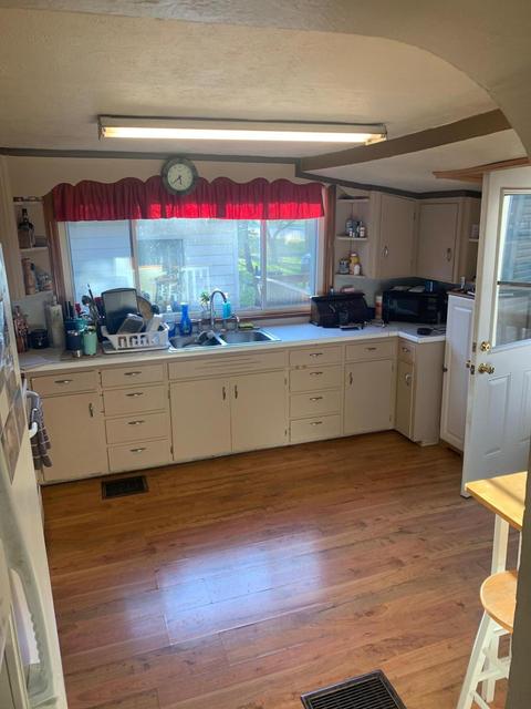 219 N Main St, De Graff, OH 43318 photo 9