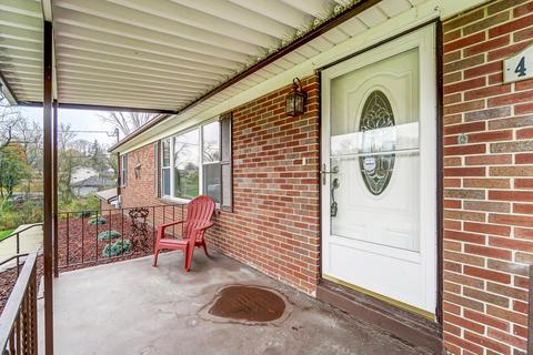 415 Woodview Dr, Springfield, OH 45504 photo 8