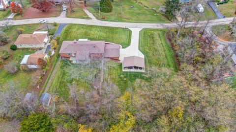 415 Woodview Dr, Springfield, OH 45504 photo 4