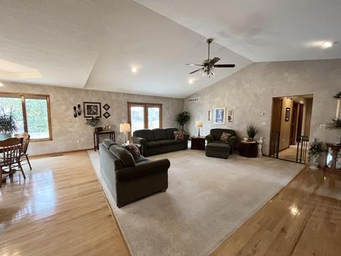 1918 Meadowview Dr, Celina, OH 45822 photo 3