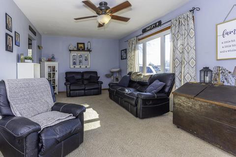 112 E Walnut St, Botkins, OH 45306 photo 6