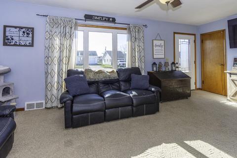 112 E Walnut St, Botkins, OH 45306 photo 8