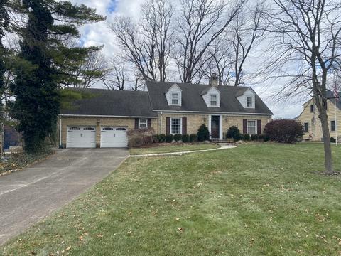 1941 Fairway Dr, Springfield, OH 45504 photo 2