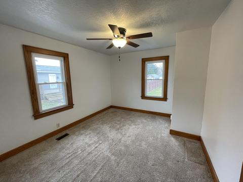 648 N Walnut St, Celina, OH 45822 photo 10