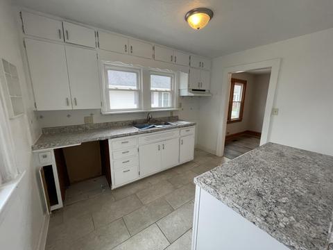 648 N Walnut St, Celina, OH 45822 photo 8