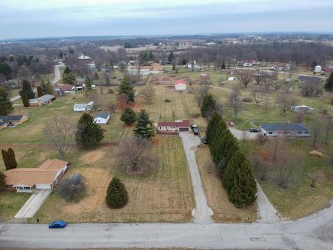 2800 Corwin Cir, Springfield, OH 45502 photo 2