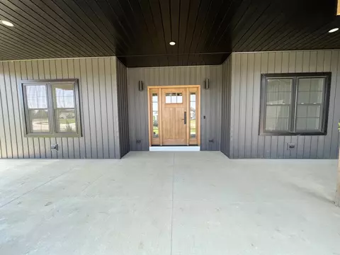 2208 Eaglebrooke Cir, Celina, OH 45822 photo 3