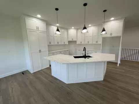 2208 Eaglebrooke Cir, Celina, OH 45822 photo 9