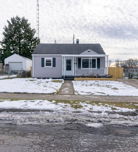2405 Mayfair Dr, Springfield, OH 45505 photo 3