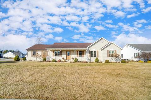 1401 Apache Trl, Wapakoneta, OH 45895