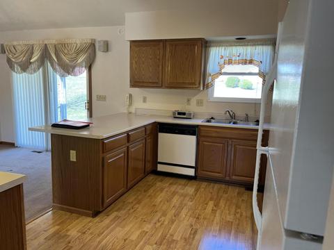 1154 Pheasant Run, Springfield, OH 45503 photo 4