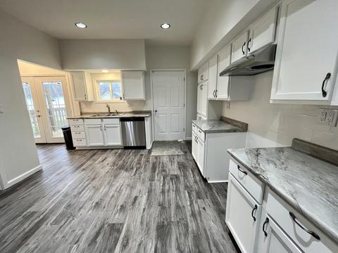 313 E Livingston St, Celina, OH 45822 photo 9