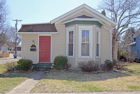 22 W Broadway St, Tipp City, OH 45371