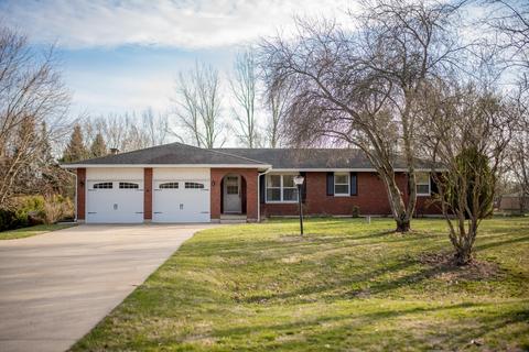 715 Mohawk Dr, Springfield, OH 45502 photo 1