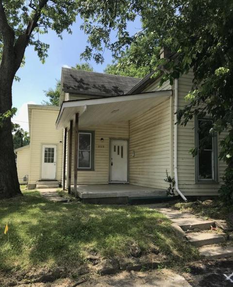 235 E Liberty St, Springfield, OH 45505 photo 2