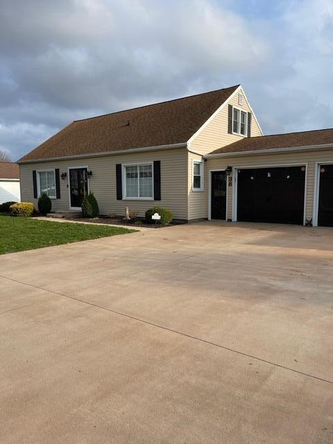 38 E Wayne St, Chickasaw, OH 45826