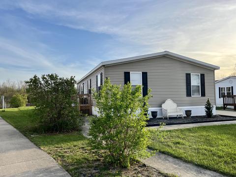 313 Pinewood Cir, Lima, OH 45804