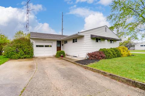 1002 Hemlock St, Celina, OH 45822 photo 2