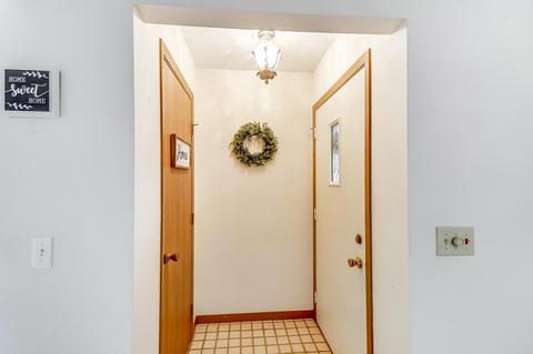 1037 Carson Ln, Springfield, OH 45503 photo 7