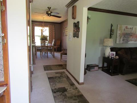 2981 E Possum Rd, Springfield, OH 45502 photo 5