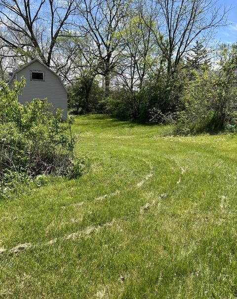 2011 E Pleasant St, Springfield, OH 45505 photo 2