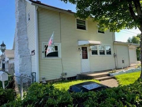 909 S Walnut St, Troy, OH 45373