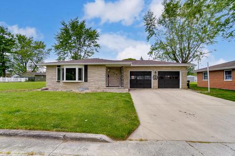 225 N Wentz St, Wapakoneta, OH 45895