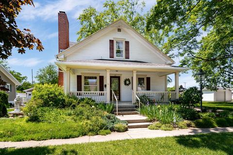 311 N Adams St, New Carlisle, OH 45344