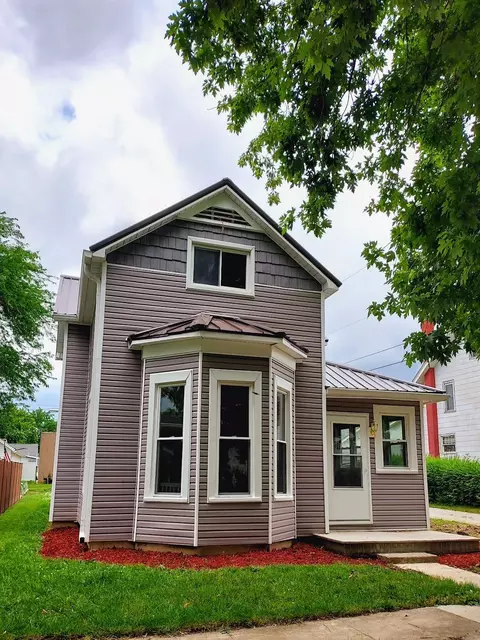 714 W High St, Saint Marys, OH 45885