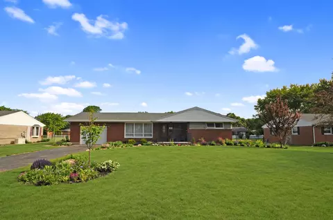 19 Meadowlawn Dr, Arcanum, OH 45304
