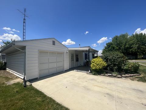 923 Hemlock St, Celina, OH 45822 photo 2