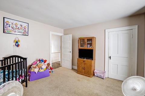 233 E Cecil St, Springfield, OH 45503 photo 18