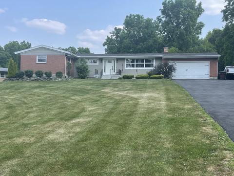 640 White Oak Dr, Springfield, OH 45504