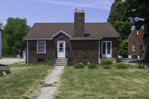 621 N Main St, Bellefontaine, OH 43311