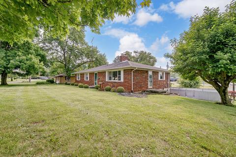 1208 Holly Dr, Springfield, OH 45504 photo 4