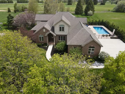 6349 Fairway Ct, Greenville, OH 45331