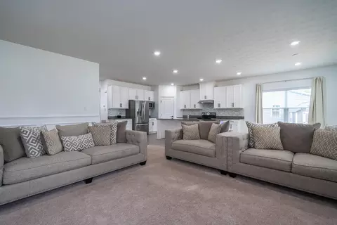 179 Chapel Dr E, Troy, OH 45373 photo 8