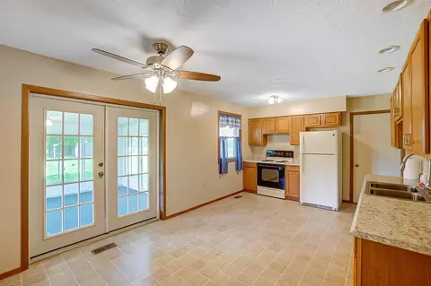 213 West Dr, Springfield, OH 45504 photo 9