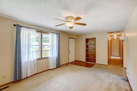 213 West Dr, Springfield, OH 45504 photo 7