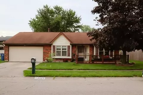 8880 Cypressgate Dr, Huber Heights, OH 45424